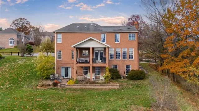 1478 Grandview Way gallery image 9
