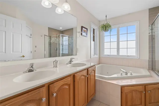 1478 Grandview Way gallery image 12