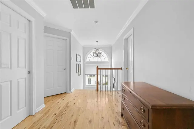 1478 Grandview Way gallery image 23