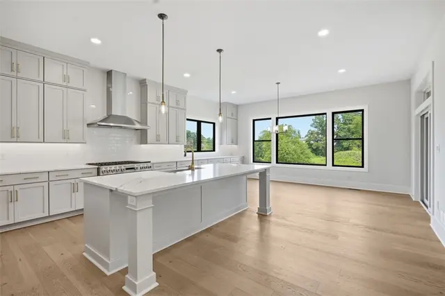 148 Geisler Drive gallery image 8