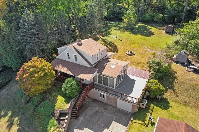 148 Longvue Dr gallery image 3