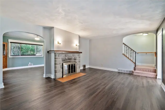 148 Longvue Dr gallery image 6