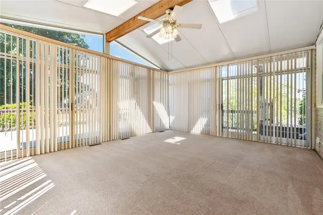 148 Longvue Dr gallery image 8
