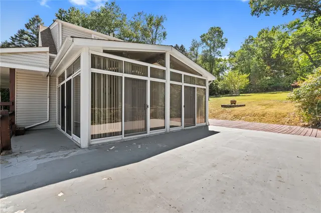 148 Longvue Dr gallery image 32