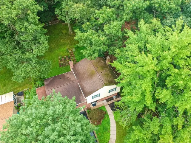 148 Mayer Drive gallery image 33