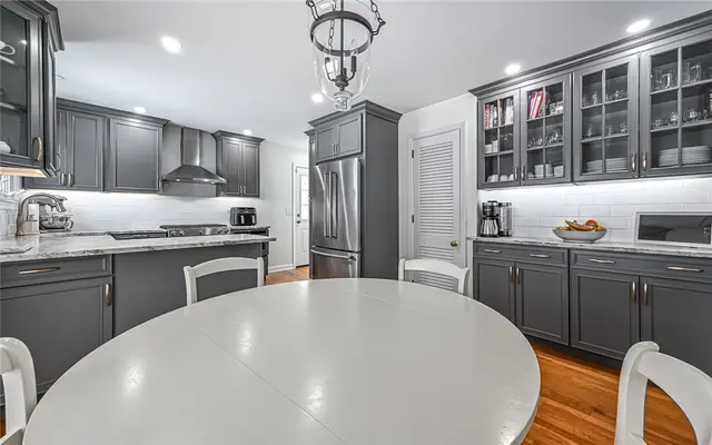1481 Hedwig Drive gallery image 4