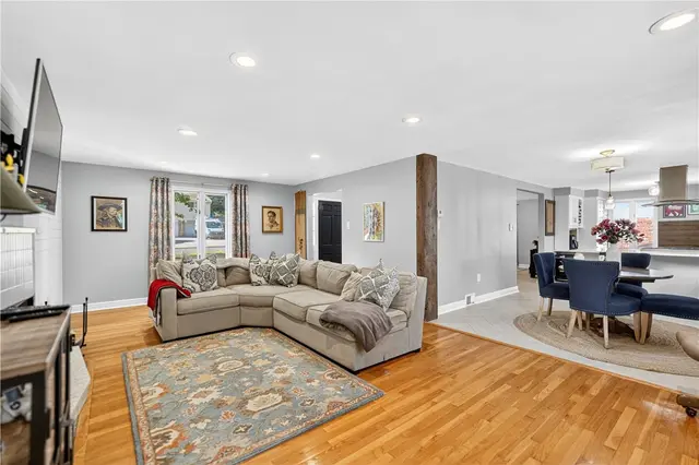 1481 Parkview Dr gallery image 22