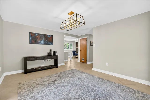 1481 Parkview Dr gallery image 35