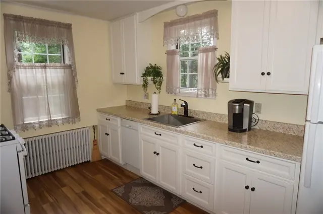 149 Ridgewood Road gallery image 9