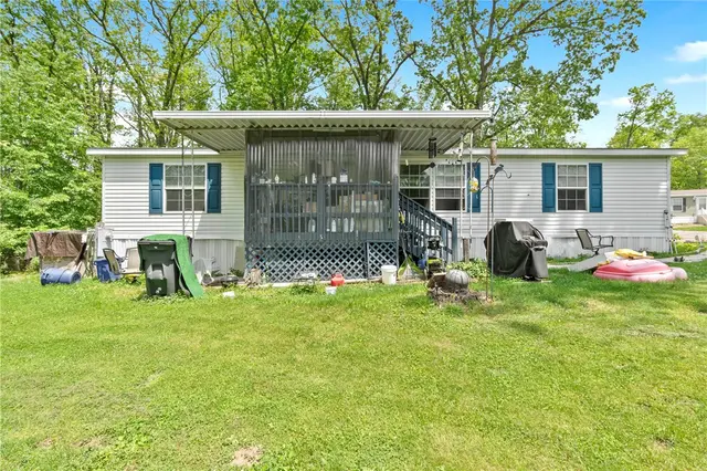15 Pine Ct