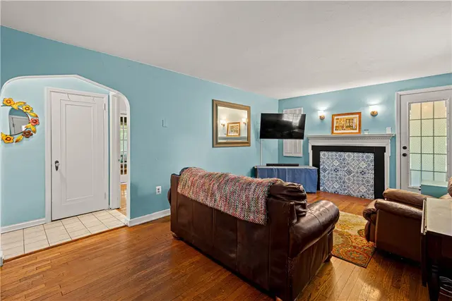 150 Elm Road gallery image 8
