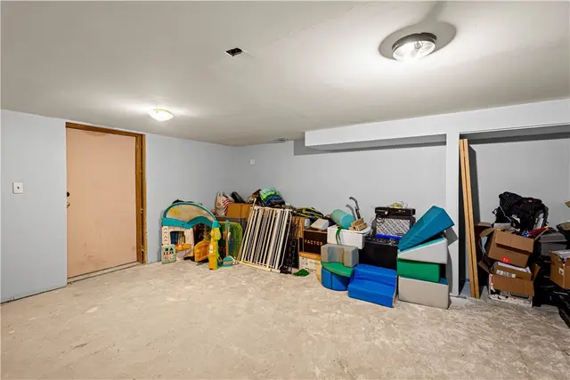 150 Elm Road gallery image 10
