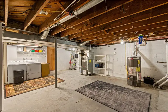 150 Elm Road gallery image 23