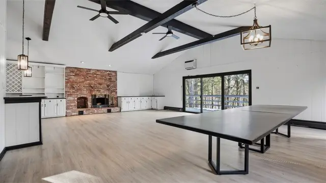 150 Maple Dr gallery image 22