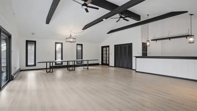 150 Maple Dr gallery image 24