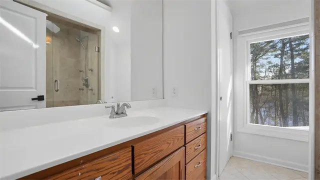 150 Maple Dr gallery image 29