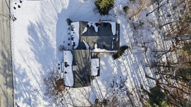 150 Maple Dr gallery image 45