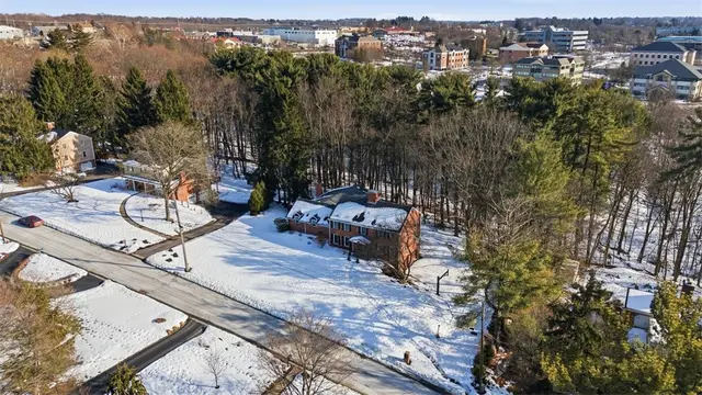 150 Maple Dr gallery image 48