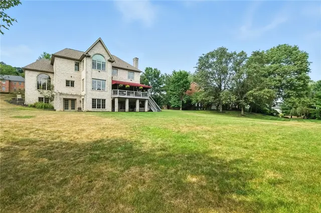 150 Silver Creek Dr gallery image 4