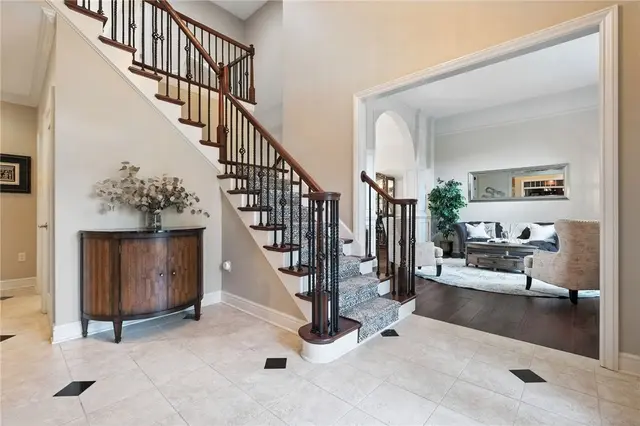 150 Silver Creek Dr gallery image 14