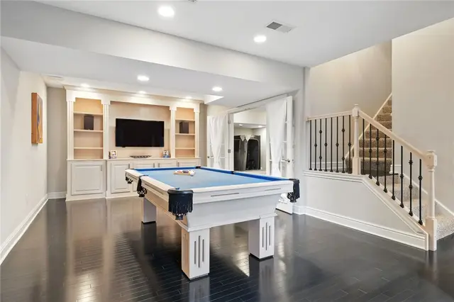 150 Silver Creek Dr gallery image 31
