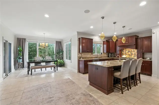 150 Silver Creek Dr gallery image 33