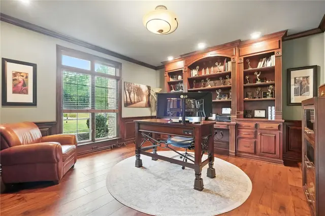 150 Silver Creek Dr gallery image 34