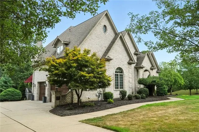 150 Silver Creek Dr gallery image 40