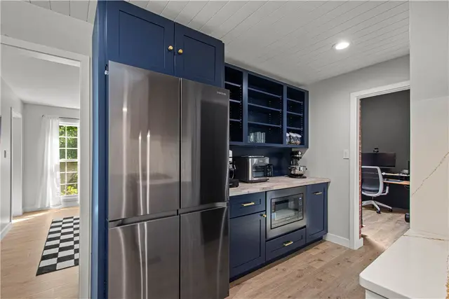 150 Wildflower Ln gallery image 8