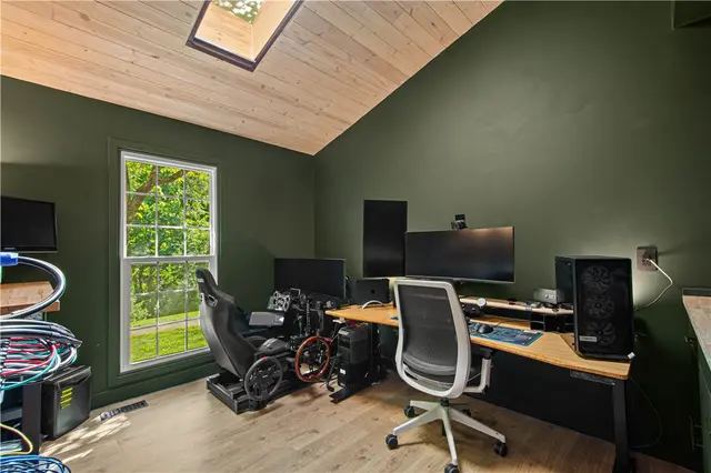 150 Wildflower Ln gallery image 12