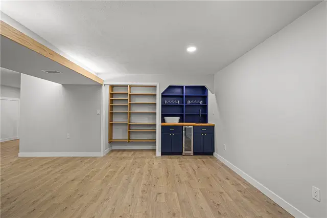 150 Wildflower Ln gallery image 19