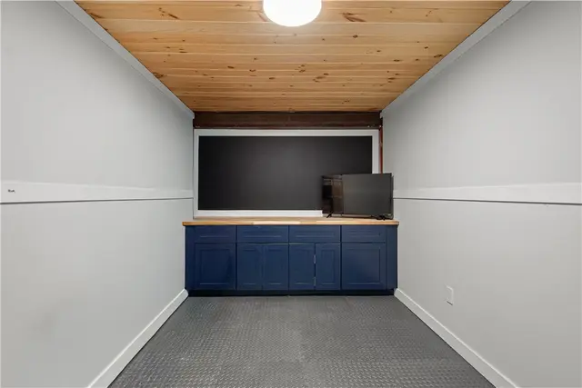 150 Wildflower Ln gallery image 22