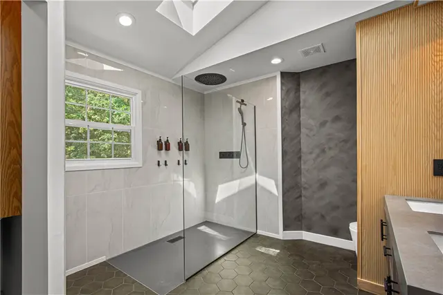 150 Wildflower Ln gallery image 32