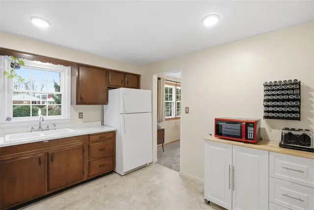 1500 Fernledge Dr gallery image 14