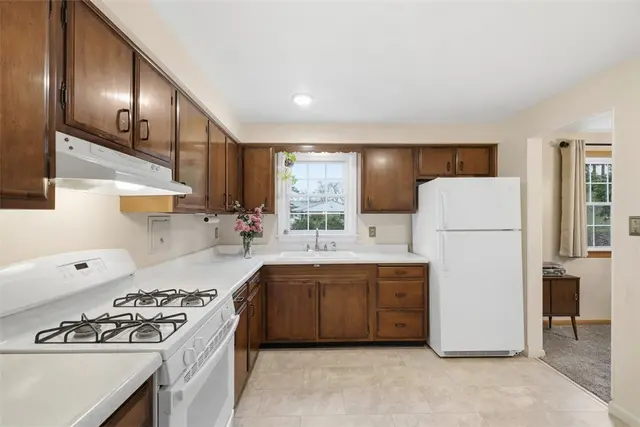 1500 Fernledge Dr gallery image 15