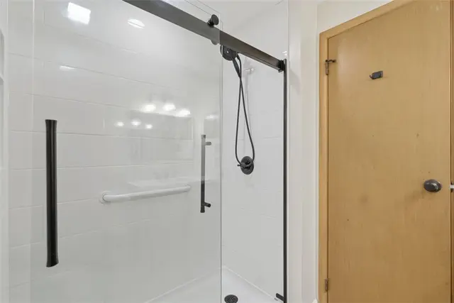 1500 Fernledge Dr gallery image 19