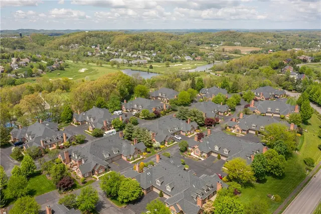 1501 Appleridge Court gallery image 3