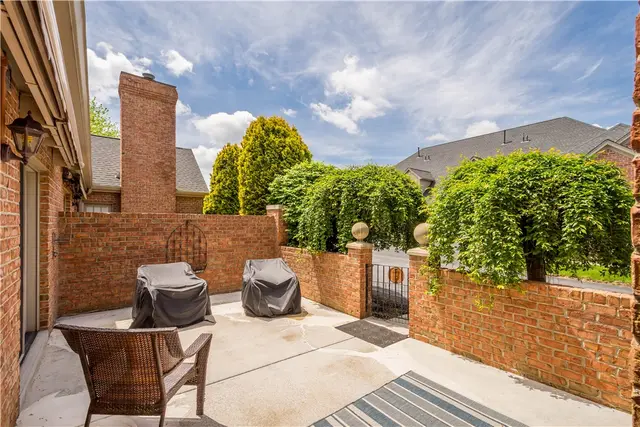 1501 Appleridge Court gallery image 4