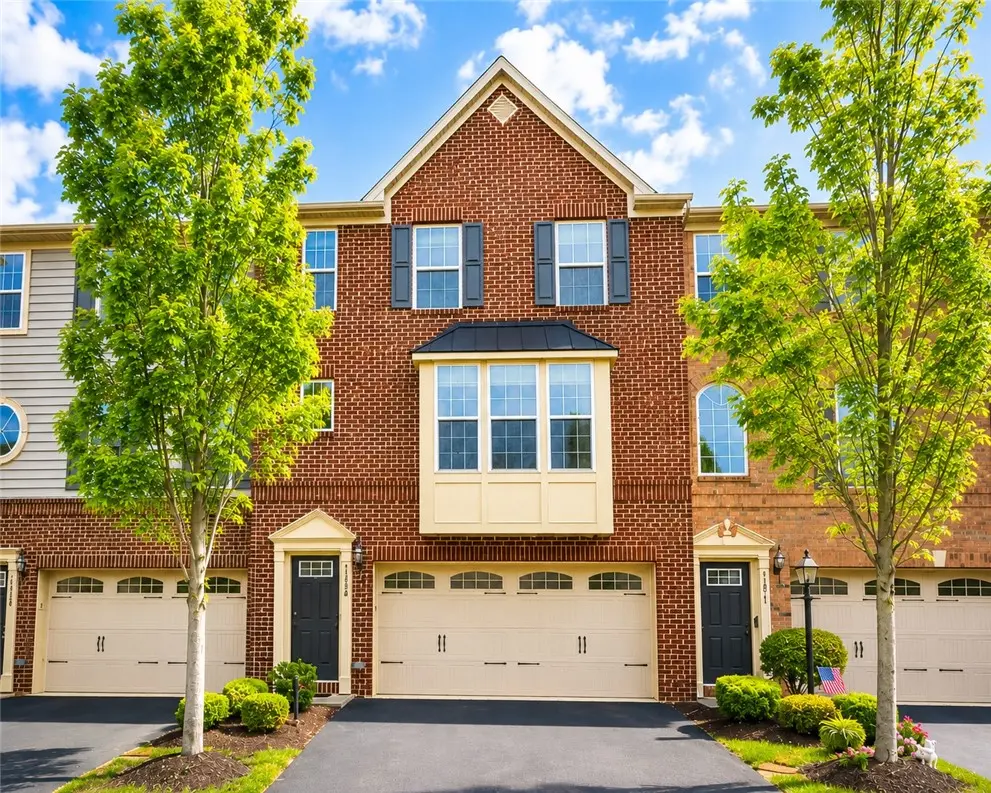 1502 Pointe View Dr