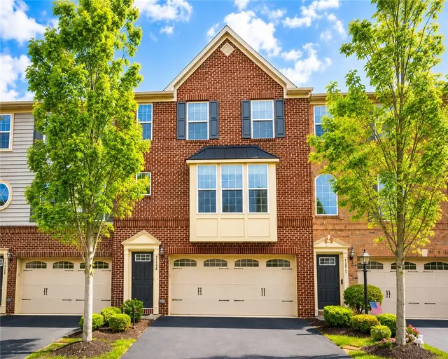 1502 Pointe View Dr