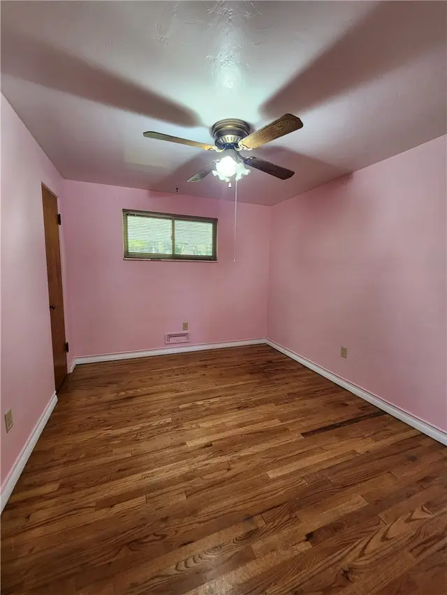 1503 Van Dr gallery image 4