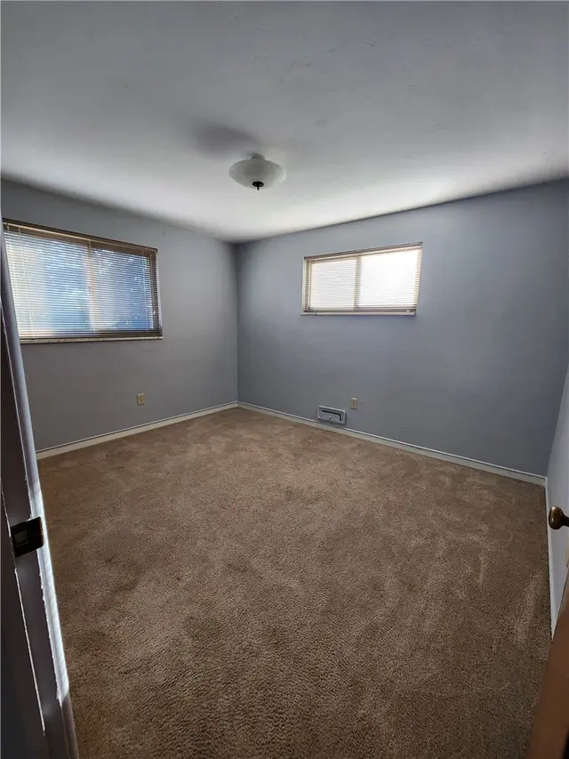 1503 Van Dr gallery image 9