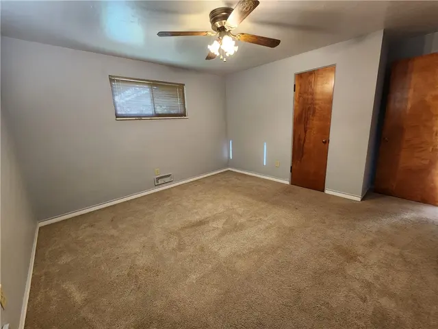 1503 Van Dr gallery image 25