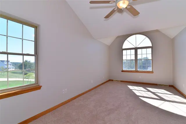 1505 Squire Ridge Dr gallery image 7