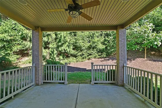1505 Squire Ridge Dr gallery image 11