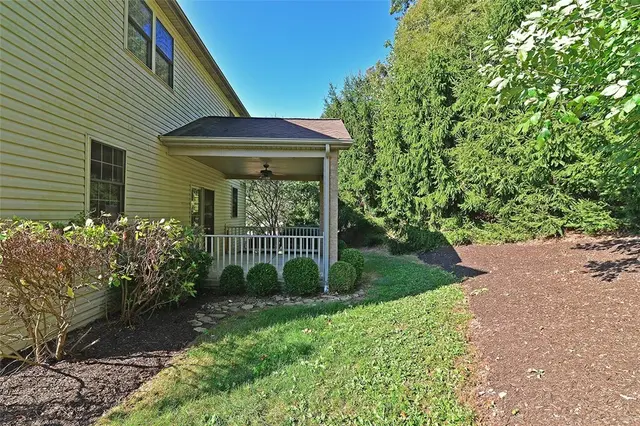 1505 Squire Ridge Dr gallery image 21