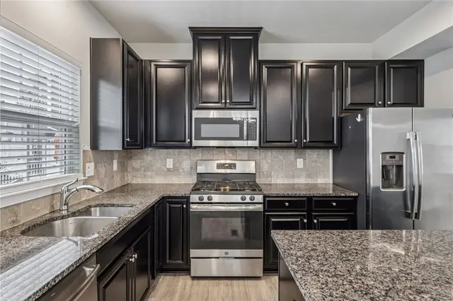 151 Curtis Ct gallery image 12