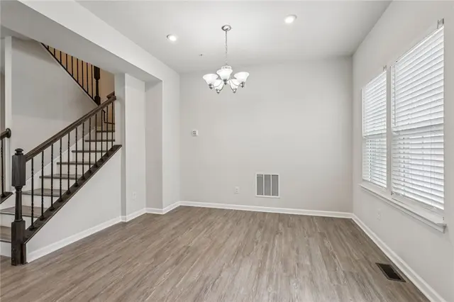 151 Curtis Ct gallery image 15