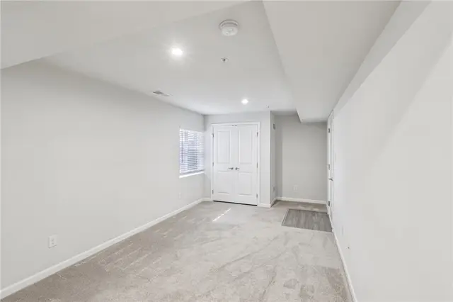 151 Curtis Ct gallery image 27