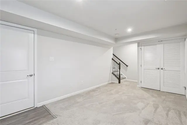 151 Curtis Ct gallery image 29
